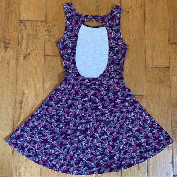 Brandy Melville Purple Floral Open Back Skater Dress - Picture 6 of 9